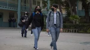 Lanzan nueva beca de mil 900 pesos para estudiantes de universidad en Zacatecas, checa cómo recibirla
