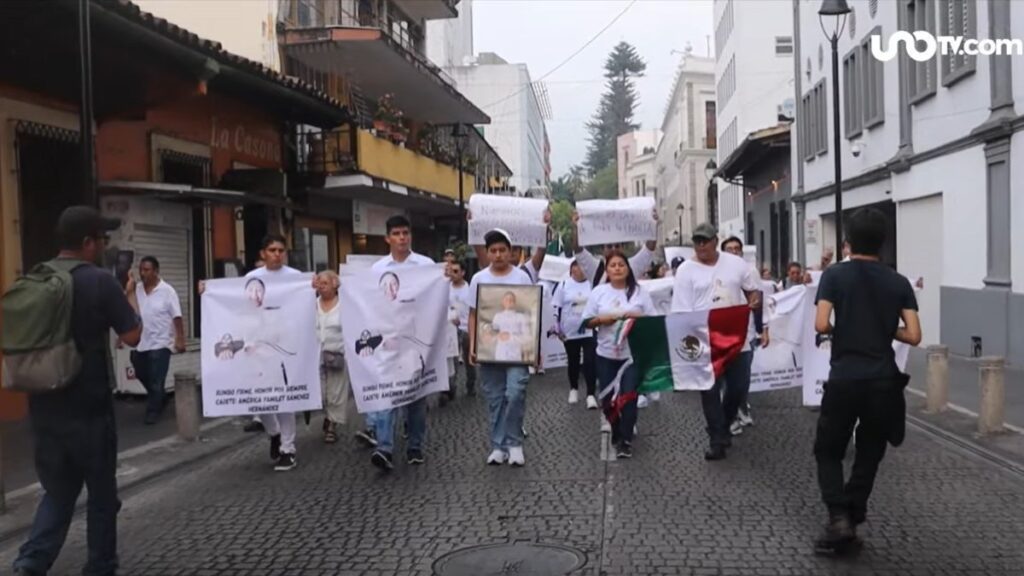 Con marcha, recuerdan a cadetes del buque Cuauhtémoc accidentado en NY