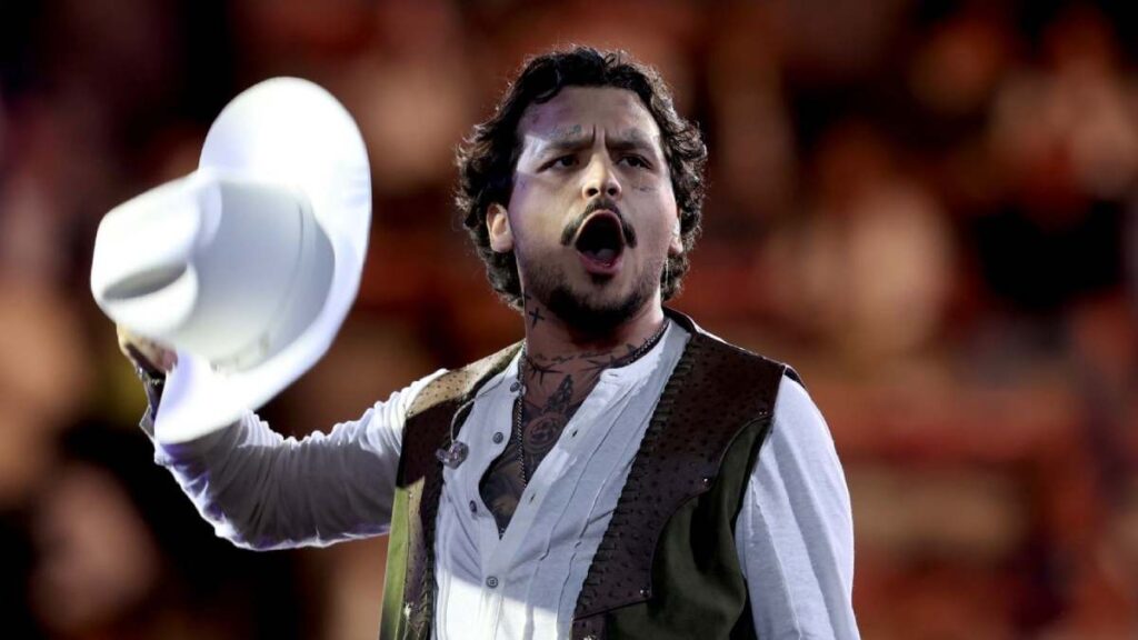 Christian Nodal Dejara Cantar Adios Amor