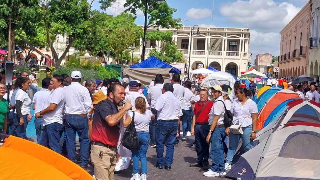 cnte-se-moviliza-en-guerrero-yucatan-y-mas-estados-realizan-bloqueos-y-plantones