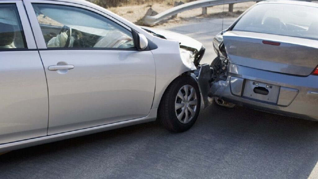 denuncian-a-otro-montachoques-en-cdmx-ahora-en-av-cuitlahuac-video