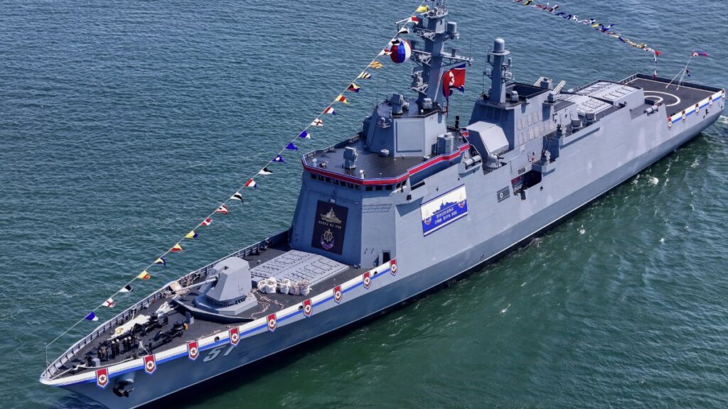 Destructor naval norcoreano sufre accidente