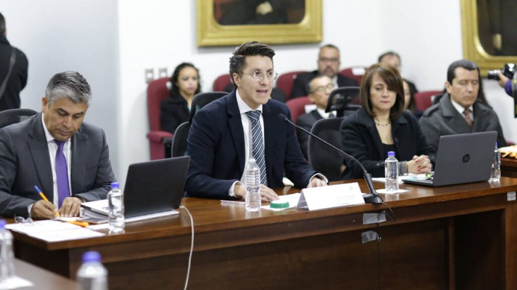 Detienen en Miami a César Román Mora, excontralor de Hidalgo acusado por la "Estafa Siniestra"