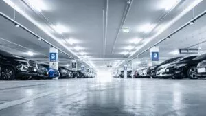 ¿El estacionamiento está obligado a pagar daños o pérdida de vehículo?