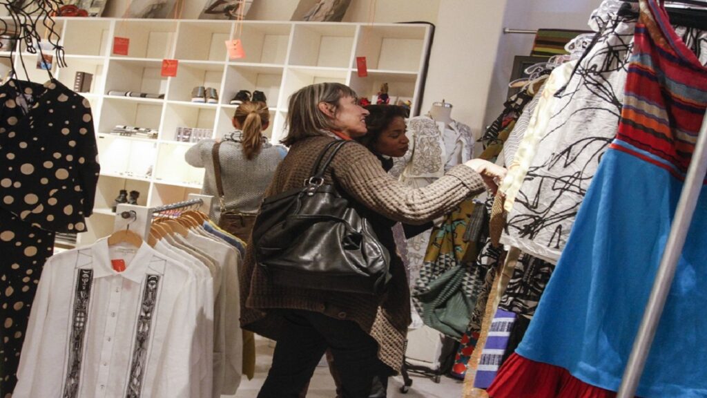 farderas-en-mexico-de-robar-a-golpear-empleados-de-tienda