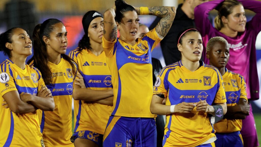 Jugadoras de Tigres Femenil