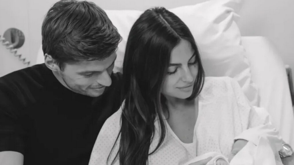 Max Verstappen y Kelly Piquet le dan la bienvenida a su hija