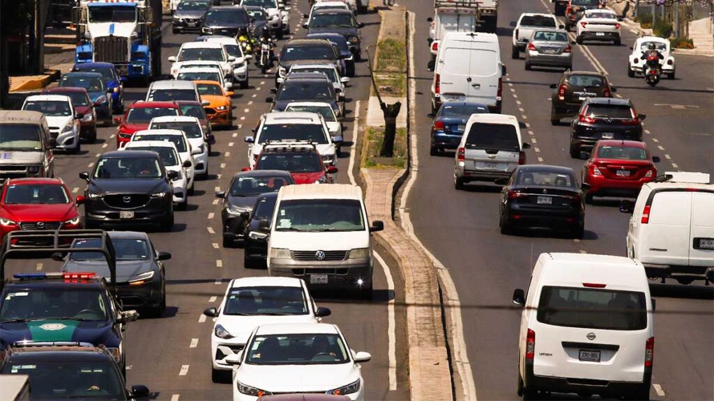 Revisa si puedes circular con placas foraneas.