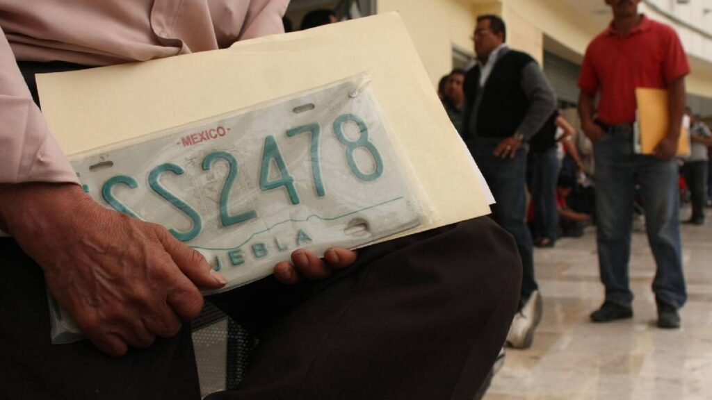 El cambio de placas actualiza el padrón vehicular.