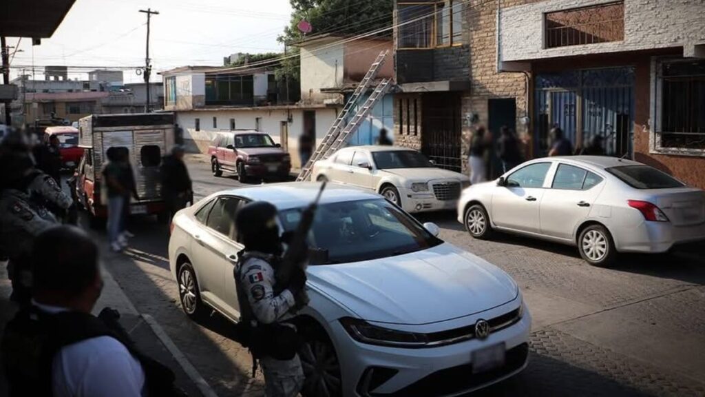 Rescatan a 4 menores tras cateo por trata y narcomenudeo en Chiautempan, Tlaxcala; así fue el operativo