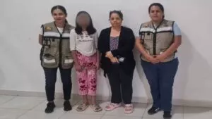 Detienen a madre y padrastro por maltrato infantil en Tuxtla Gutiérrez; video habría revelado el abuso