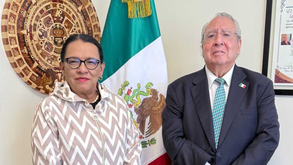 Rosa Icela Rodríguez visita el vaticano