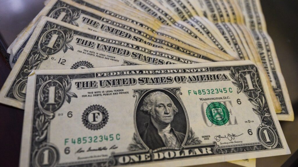 Senado rechaza propuesta de EE. UU. para imponer impuesto del 5% a remesas de migrantes