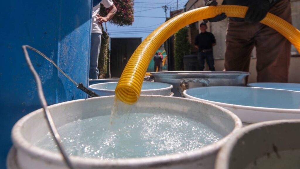 Ve cuándo puedes registrarte para tener un tinaco gratis en Edomex.