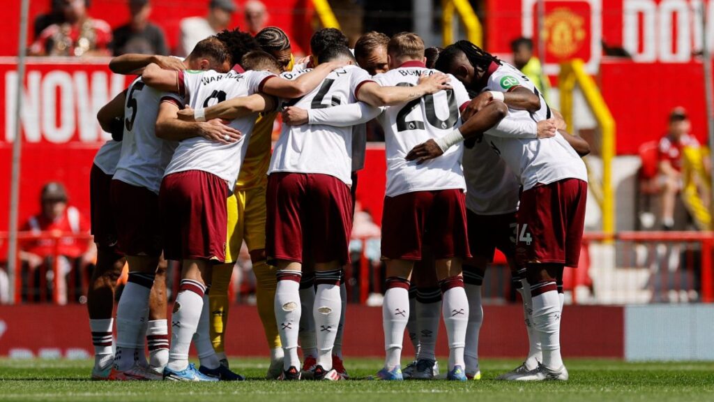 Edson Álvarez regresa de lesión y el West Ham le gana al Manchester United