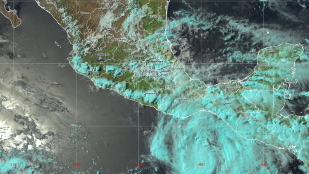 Erick será huracán mañana: checa su trayectoria y medidas