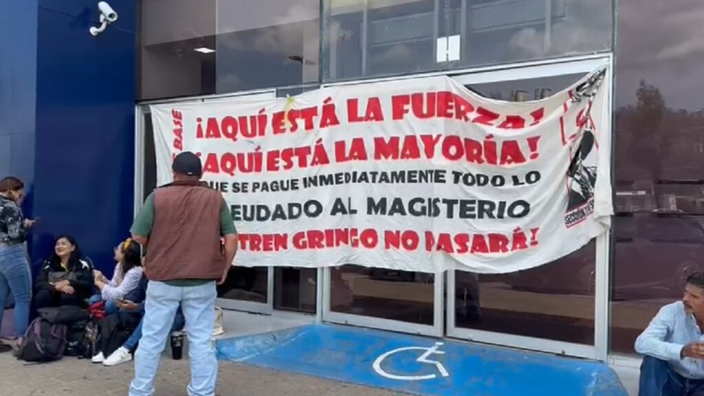 cnte-toma-bancos-y-torre-financiera-en-morelia