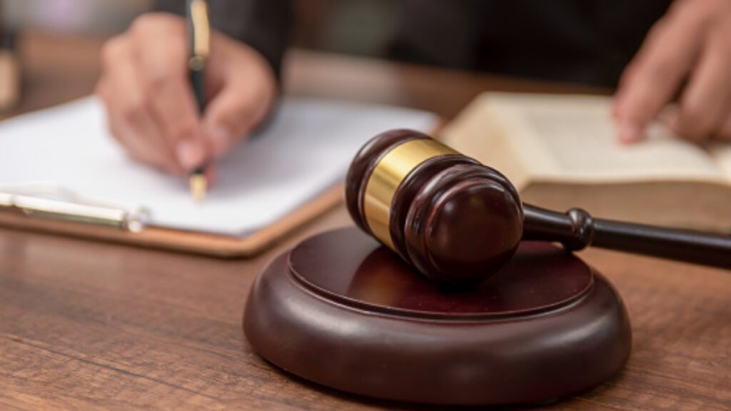 Artículo 19 advierte que la reforma a la Ley de Amparo limita el acceso a la justicia y pone en riesgo derechos humanos en México.