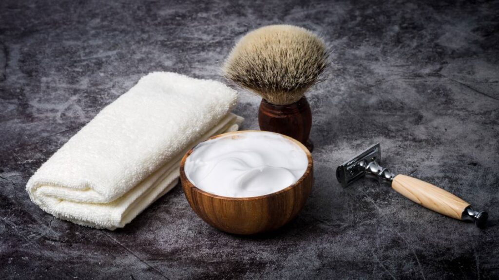 ¿Cómo hacer una crema de afeitar casera y con tu fragancia favorita? Ve esta sencilla guía