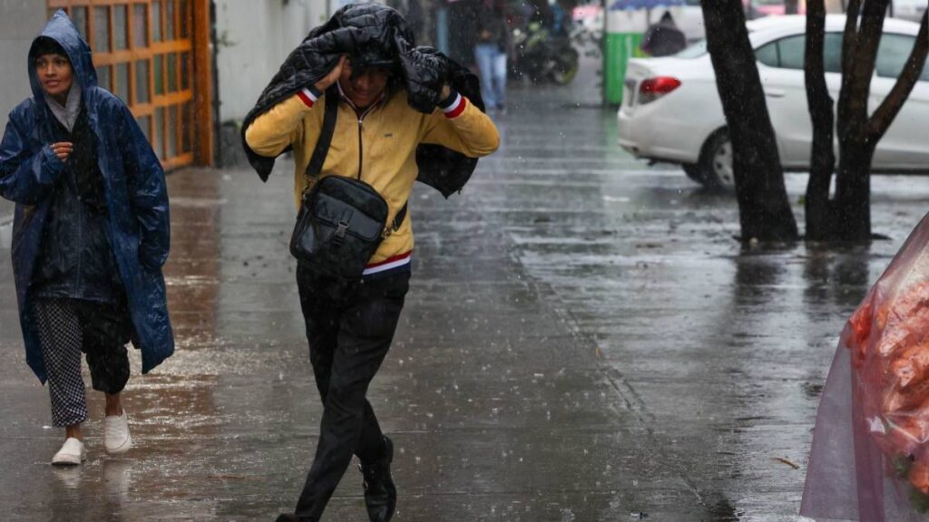 Tormenta Gil se forma en el Pacífico