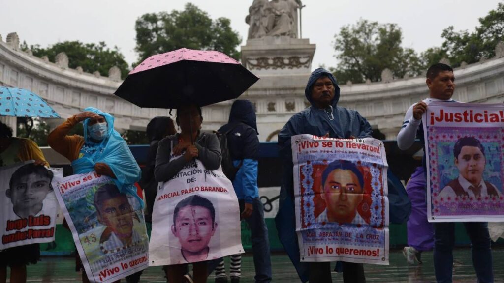 Padres de jóvenes desaparecidos