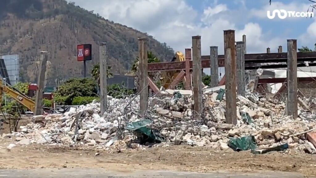 Demolición de centro cultural en Tepic
