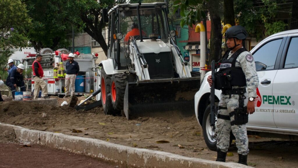 Halla Pemex toma clandestina en Azcapotzalco; daba a un local comercial