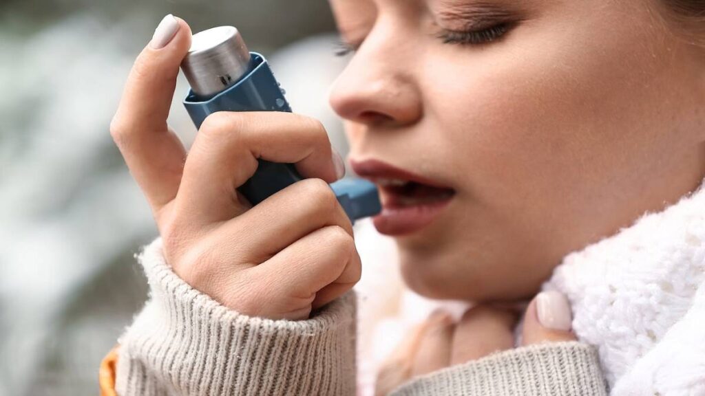 Jornada laboral nocturna: ¿cómo se asocia con el asma y a quiénes afecta más, según un estudio?