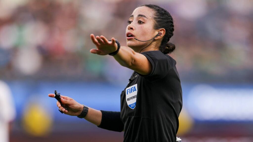 ¡Haciendo historia! ¿Quién es Katia Itzel García, la primera arbitra en pitar un partido de Copa Oro?