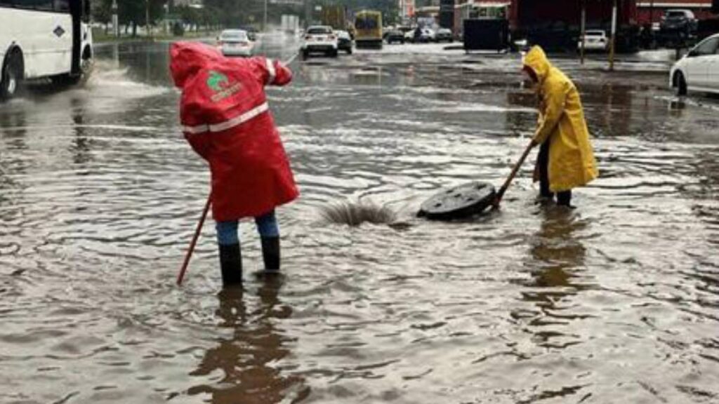 Inundación por lluvias en Edomex.