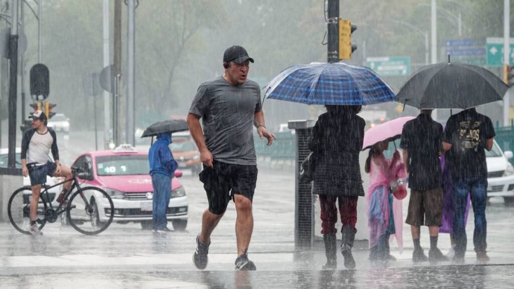 ¿Qué hacer durante lluvias y tormentas? La UNAM da estas recomendaciones