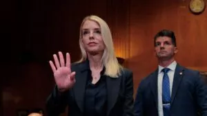 La fiscal general de Estados Unidos considera a México como un país adversario