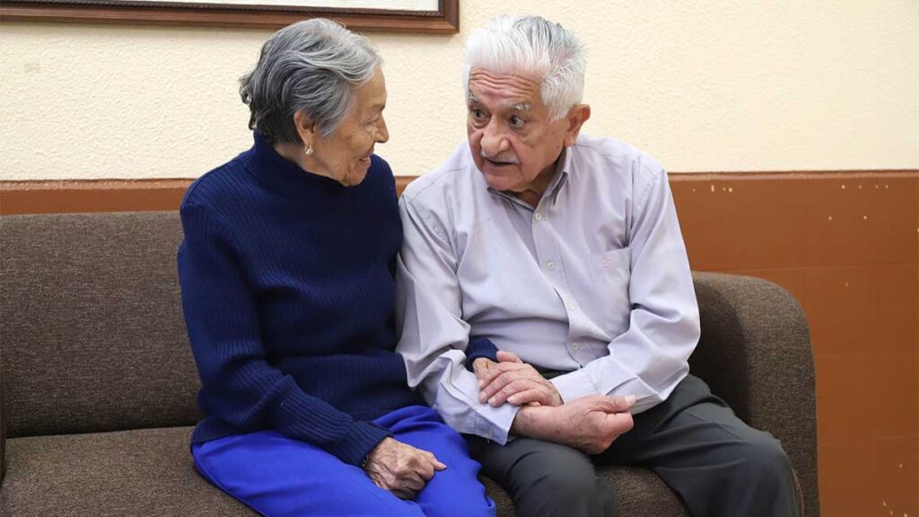 La Cámara de Diputados aprobó eliminar el impedimento para recibir pensión por viudez antes de seis meses de matrimonio. La Suprema Corte reafirmó que también es inconstitucional perderla al volver a casarse o vivir en concubinato.