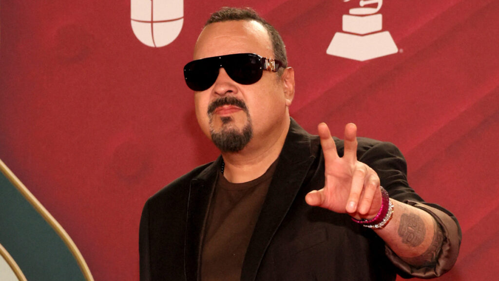 Pepe Aguilar reacciona a redadas contra migrantes en Los Ángeles