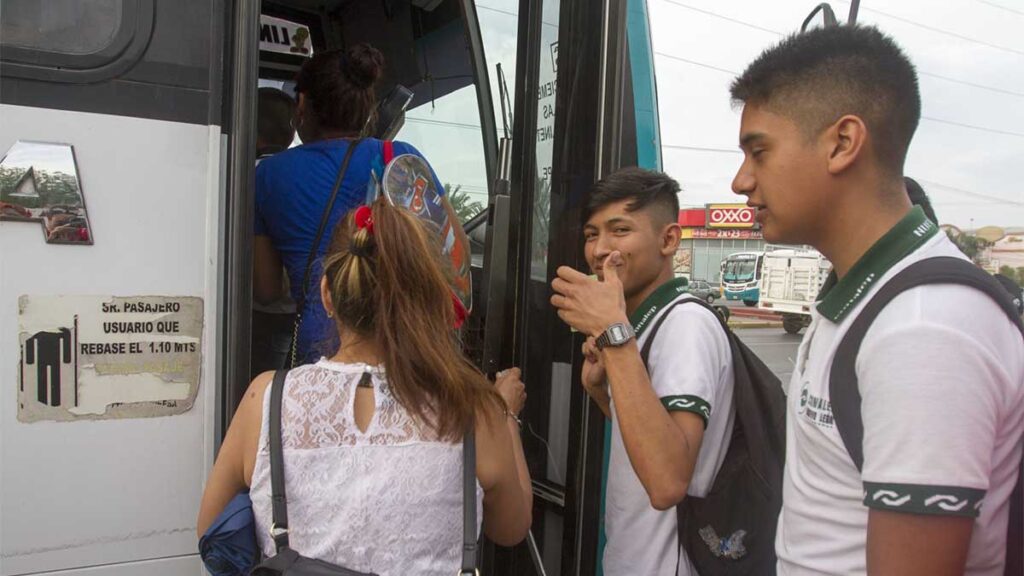 Regio Ruta ofrece transporte gratuito en Monterrey.