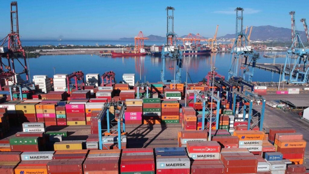 Reportan caos en Aduana de Manzanillo; retrasos y varios accidentes en el último mes