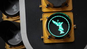 ¿Qué hacer si el semáforo en verde parpadea? Esta es la señal que muchos ignoran