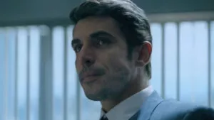 "Juegos de seducción": Alberto Guerra se enfrenta al poder y el engaño en nuevo thriller