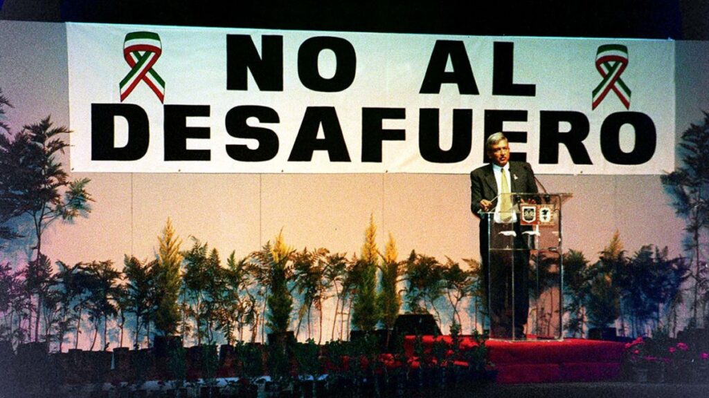 México está dividido desde el desafuero de AMLO: Luis Rubio.