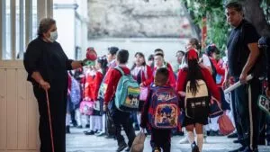 Alumnos de primaria en CDMX pueden cobrar estas dos becas a la vez