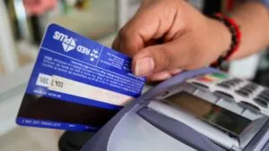 ¿Qué pasa si te retrasas un día en pagar tu tarjeta de crédito?