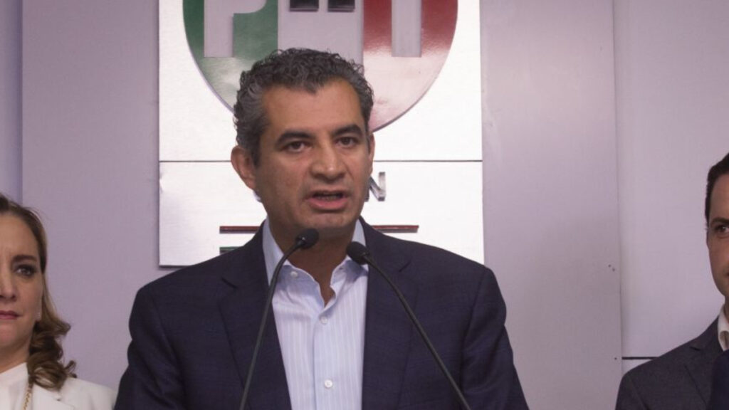 PRI acatará fallo que restituye militancia de Enrique Ochoa Reza