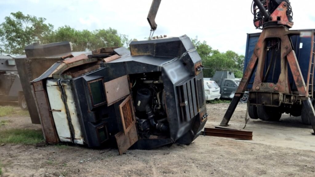 FGR destruye 23 vehículos "monstruo" asegurados en enfrentamientos con la delincuencia organizada