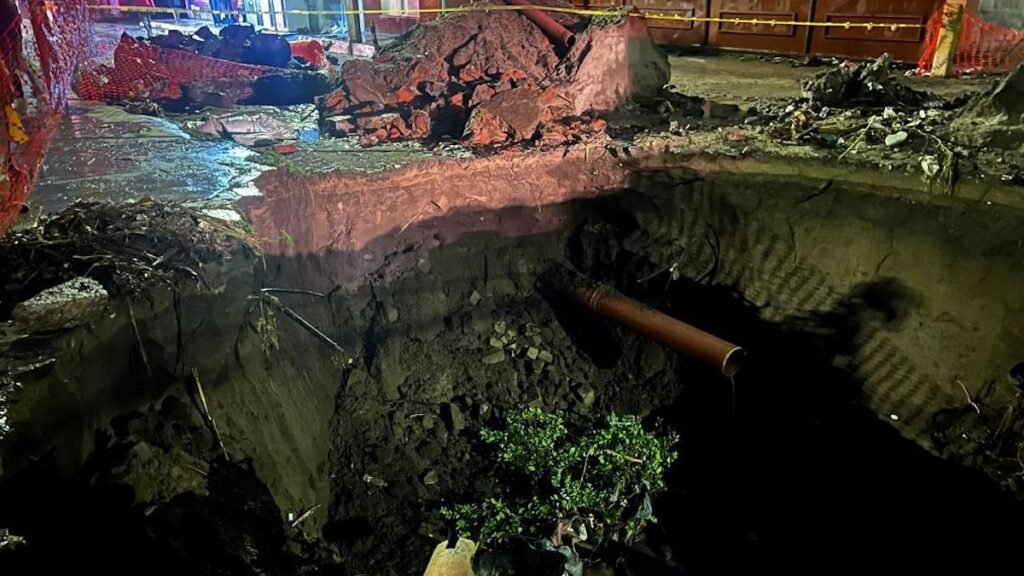 Socavón en Tlaquepaque