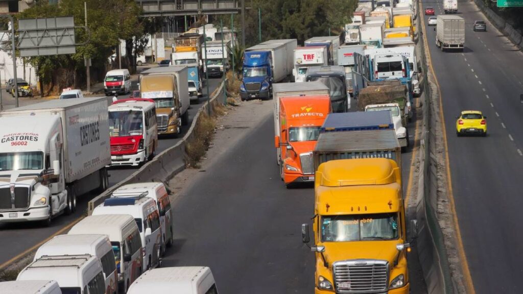 Checa cuándo descansa tu vehículo por el Hoy No Circula Edomex.