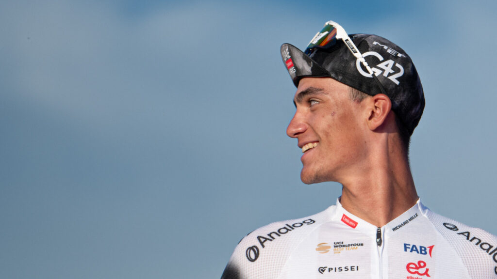 Isaac del Toro continúa con su ascenso en la élite | Foto: AFP; Valicchia