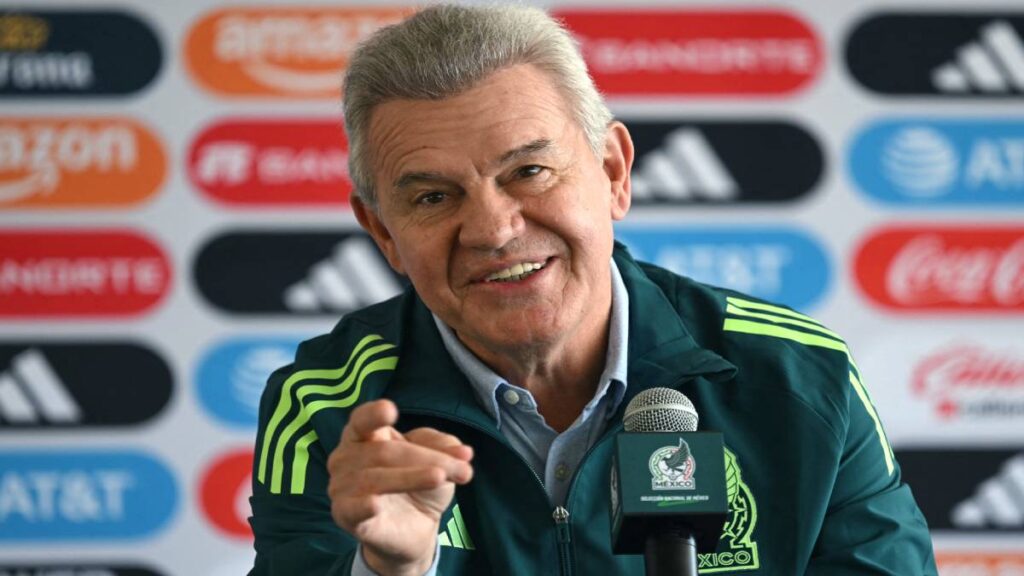 ¡Como tío en graduación! Javier Aguirre baila “Payaso de rodeo”, tras ganar la Copa Oro: video