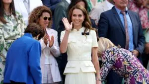 Kate Middleton deslumbra en Wimbledon 2025 con un look blanco que transmite elegancia y esperanza
