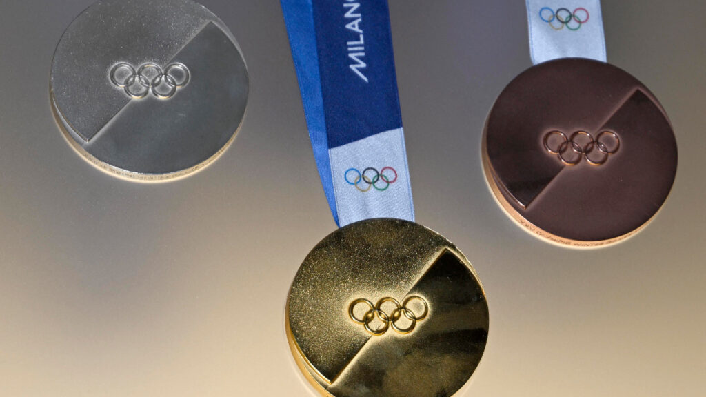 Milano Cortina presenta sus medallas para los Juegos Olímpicos de Invierno 2026