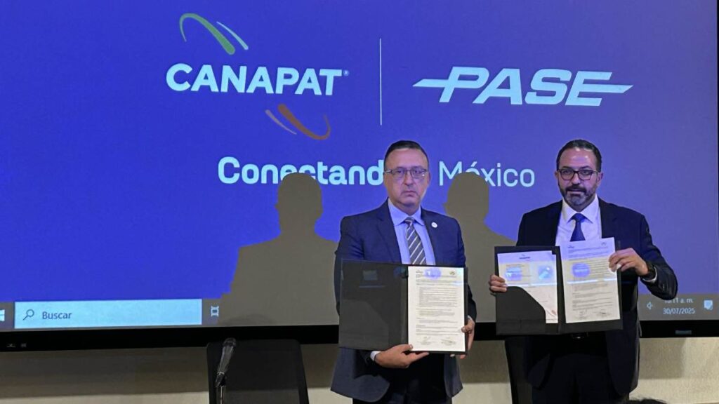 Canapat y PASE firman alianza para modernizar el transporte de pasajeros